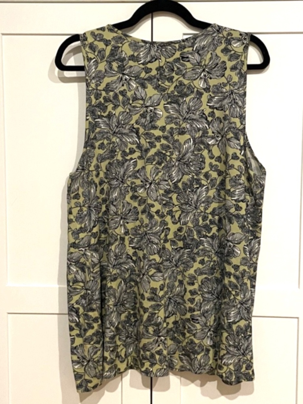 J.Jill sleeveless stretchy Green and Blue Flower Tank Top Tunic Size Large - Picture 2 of 2